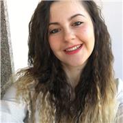 Adoro i bambini ma sopratutto adoro ascoltarli e con tanta pazienza aiutarli e seguirli nelle materie in cui loro si trovano più a difficoltà